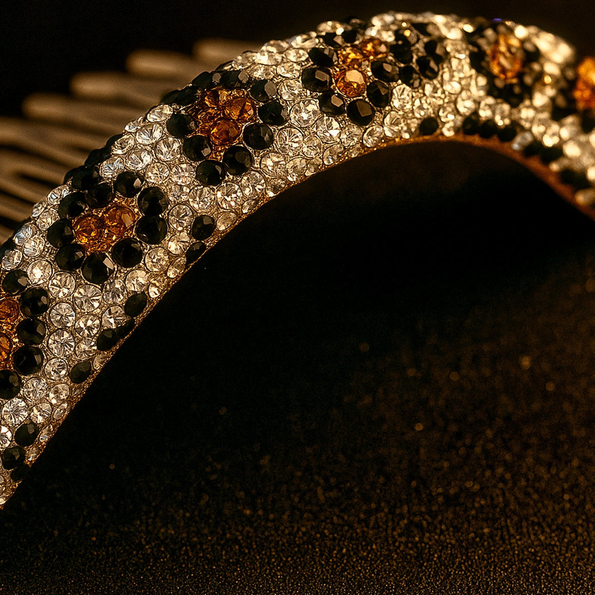 Velvette Arc — Hair Accessory
